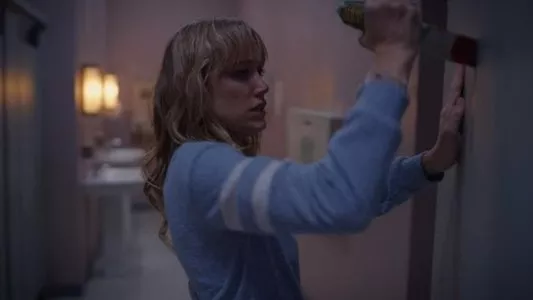 Image The Stranger (2020) 4