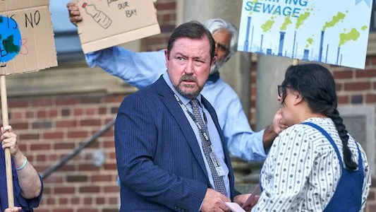 Image The Bay (2019) 2
