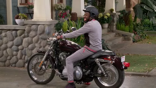 Image The Neighborhood 7